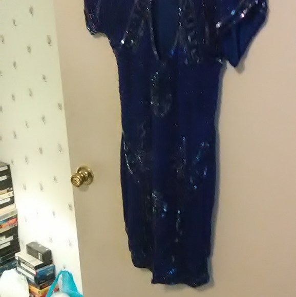 Women's dress - Picture 4 of 4